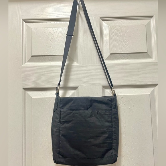 Baggallini Black Medium Crossbody Bag - Picture 4 of 8